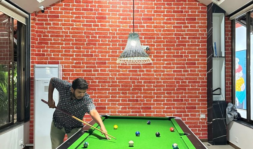 Experiences - Pool Table