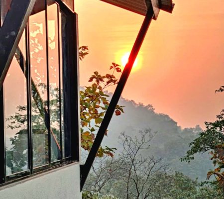 Panoramic Hilltop Cottage (6)