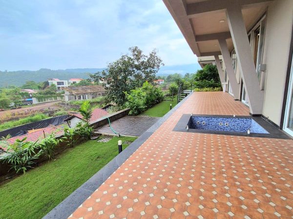 Q6 VILLA